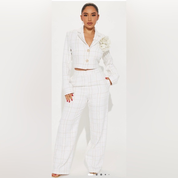 Pants - Elegant White Plaid Women's Pants Set